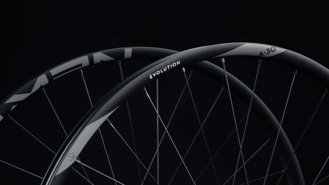 Koło NEWMEN Evolution SL A.30 29" 15x110 12 x 148 SP CL 28h FADE xc