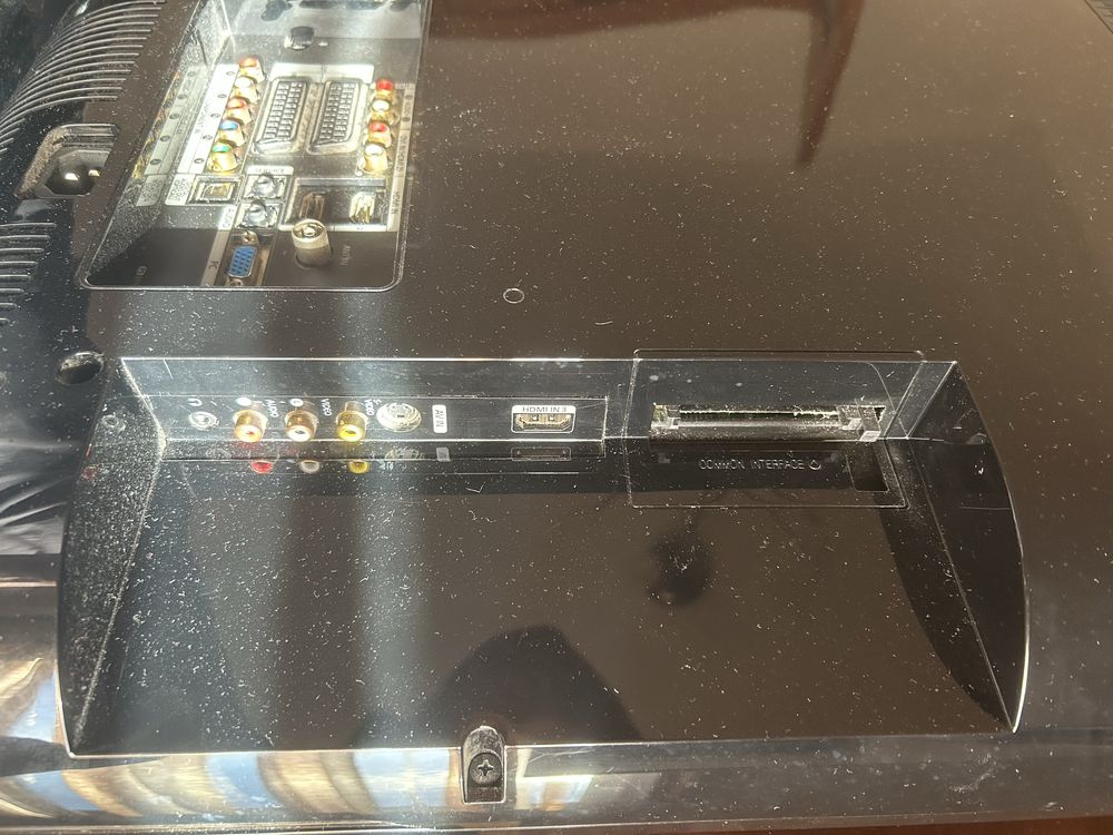 Tv Samsung com base 42cm
