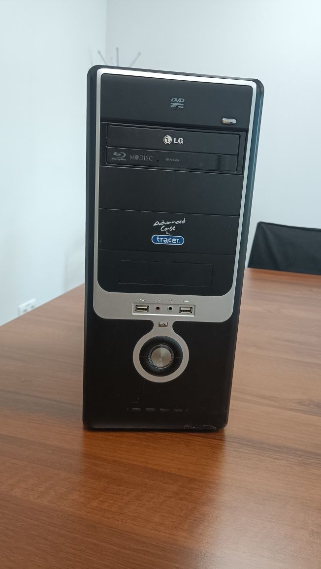 Zestaw komputer + monitor FX-8320, Hd7800, 16gb ram i dysk SSD 500gb