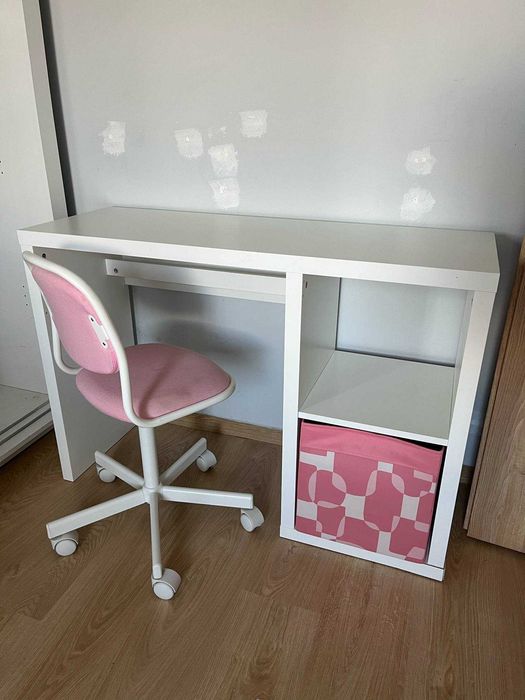 Biurko dziecięce z fotelem IKEA