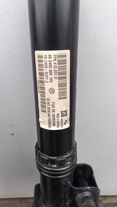 Стойки передние, амортизаторы, пневмо Touareg nf 2013 .7P6.413.032.Q.