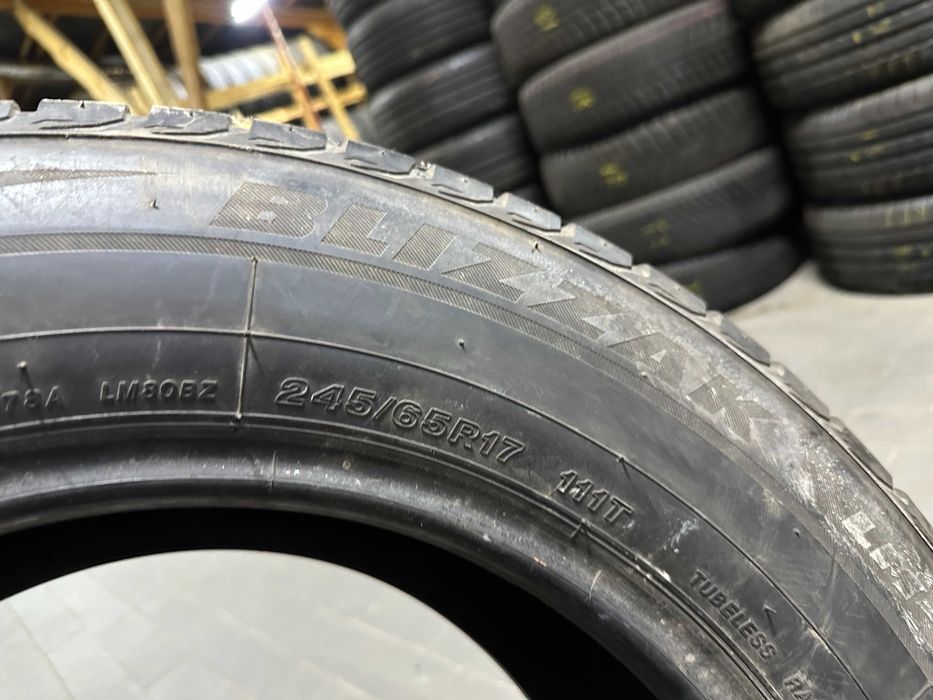 Зима 245/65R17 BRIDGESTONE Blizzak LM80 комплект 8-8,5мм