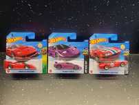 Hot Wheels Ferrari F40, Ferrari GTB4 Competizione, Bugatti EB110  SS