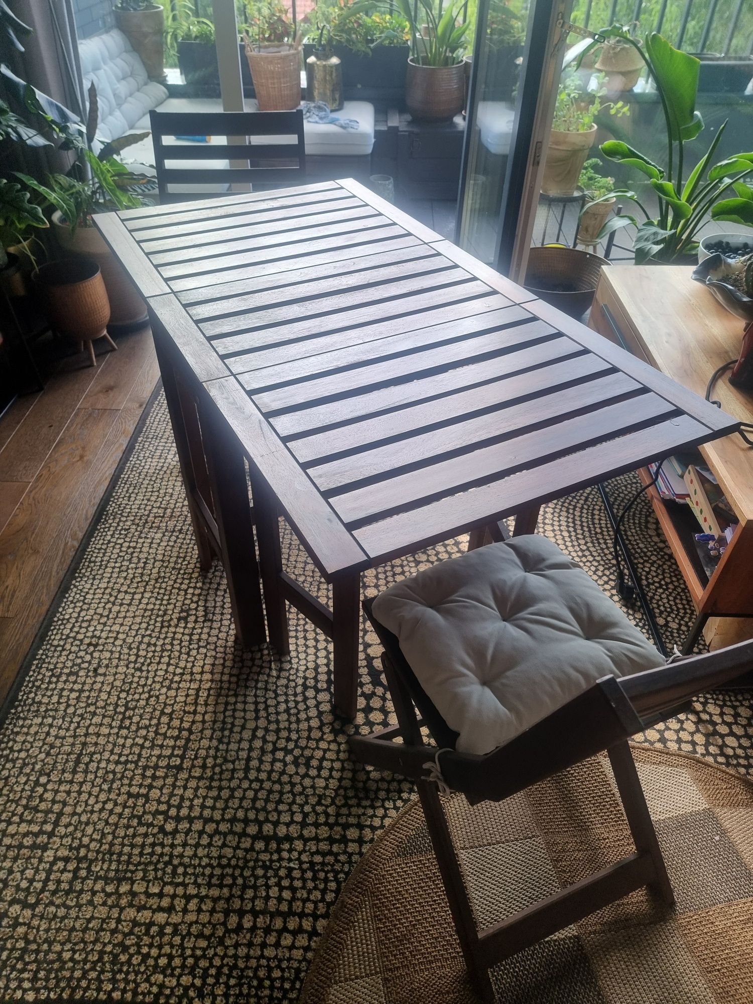 Nammaro aksholmen ikea stół rozkładany i dwa krzesła