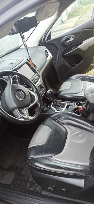 Jeep Cherokee КL 2014.