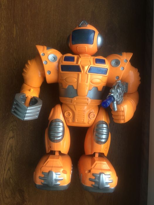 Zabawka robot dla chlopca