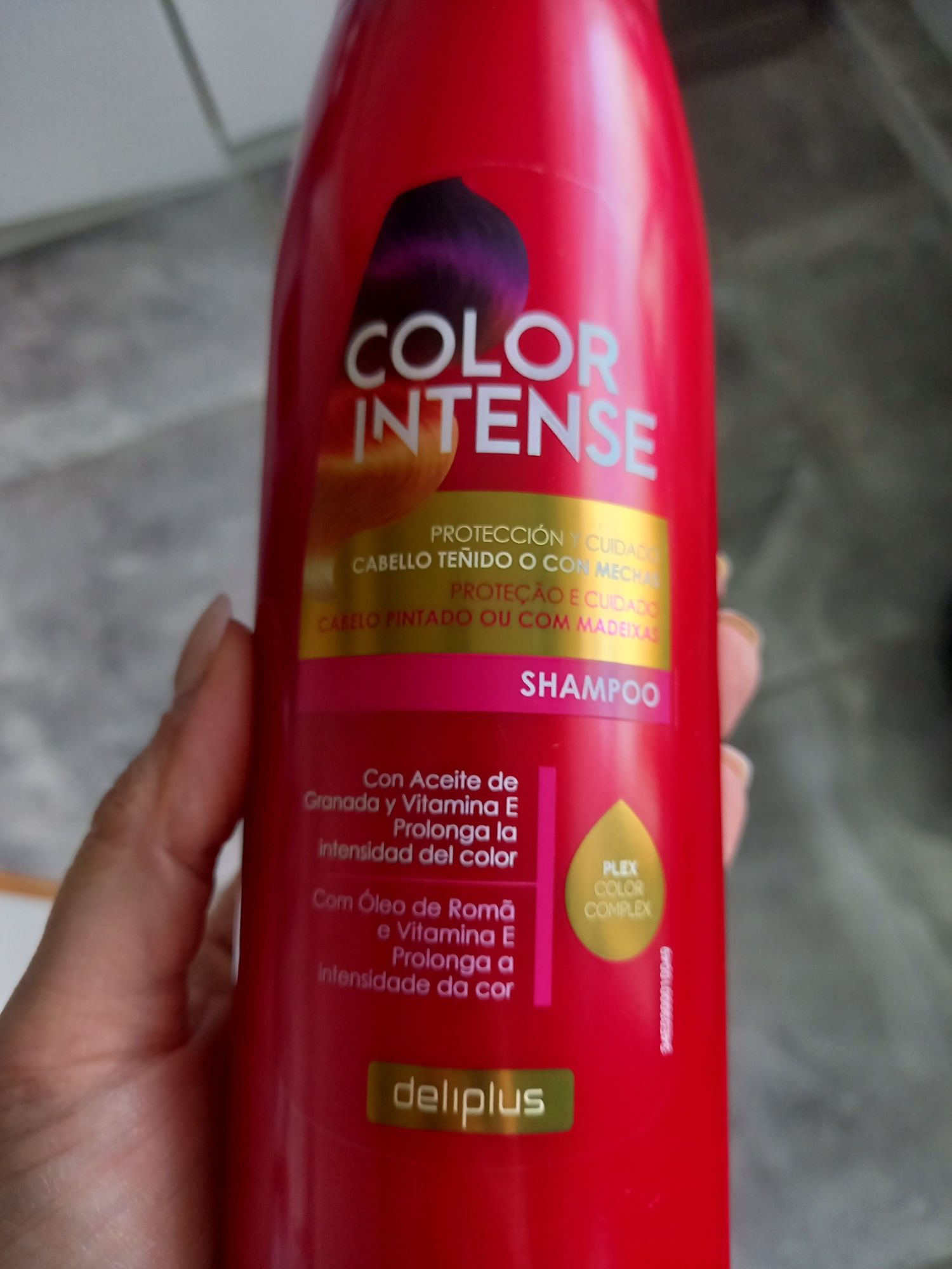 Nowy szampon color intense do farbowanych deliplus 400 ml