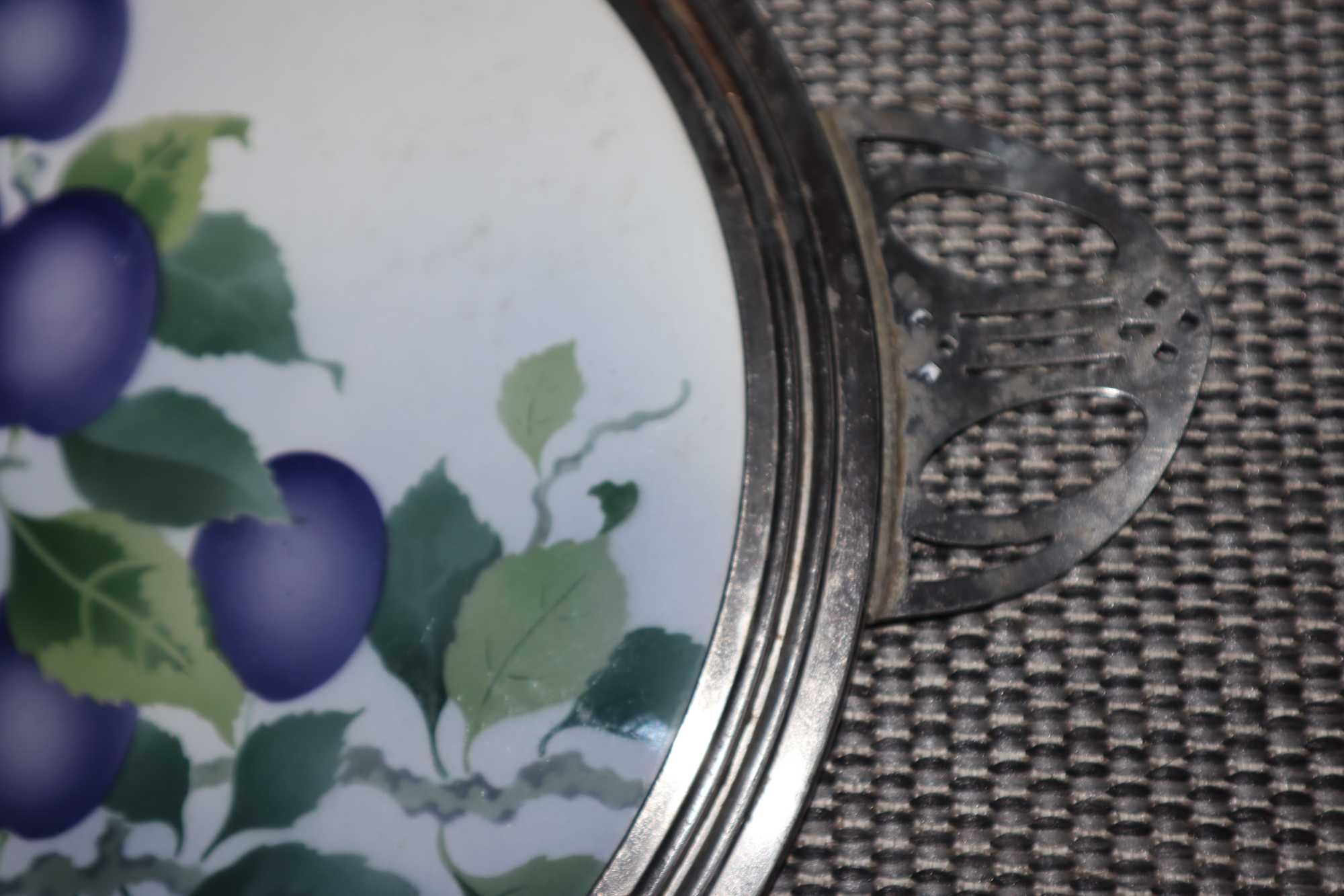 Taca ceramiczno metalowa w stylu art-deco  dekor owocowy b082361