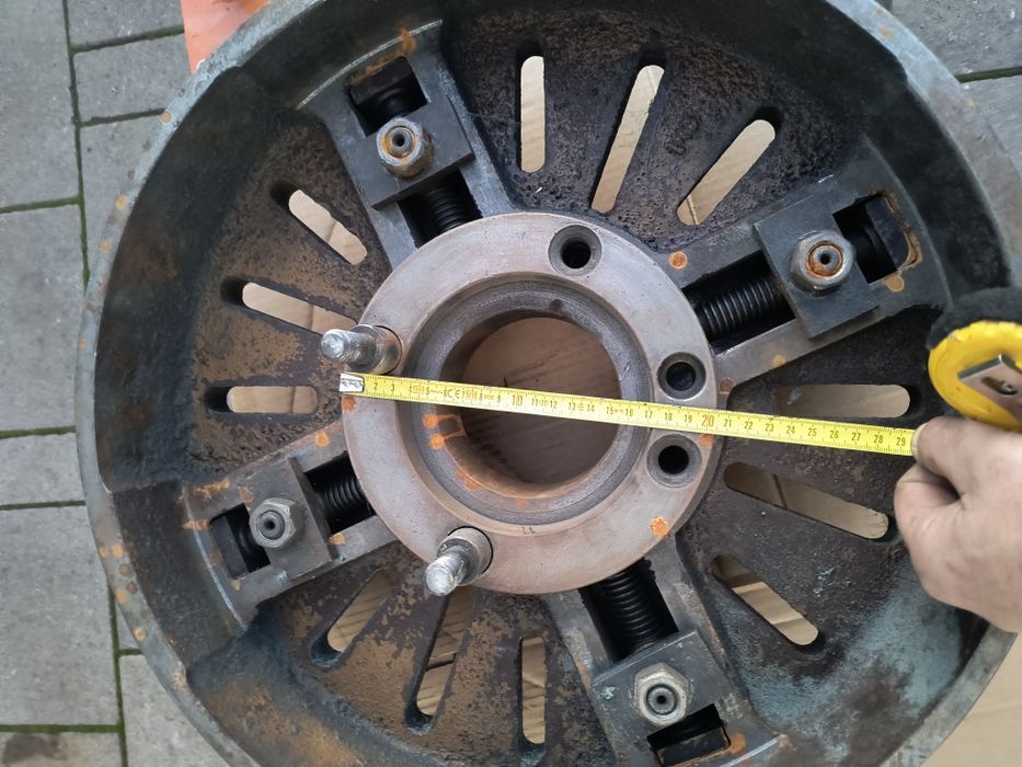 Uchwyt tokarski fi 50cm 4 szczękowy cztero frezarki do drzewa