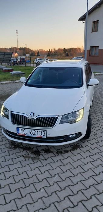 Skoda Superb Superb 1.6 TDI  Xenon