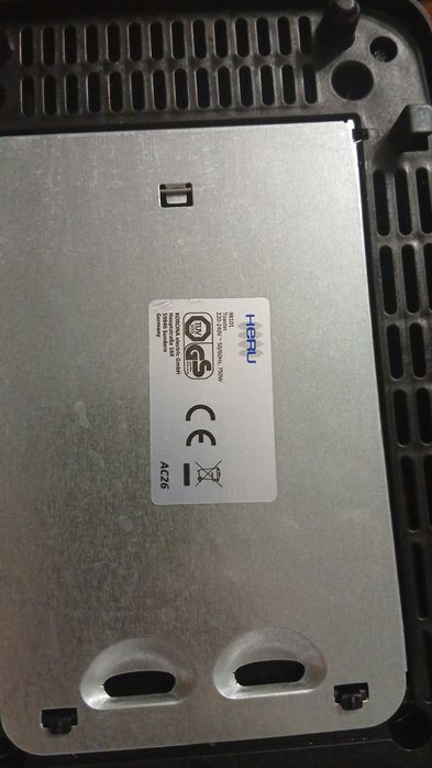 Тостер HERU, чорний, робочий.