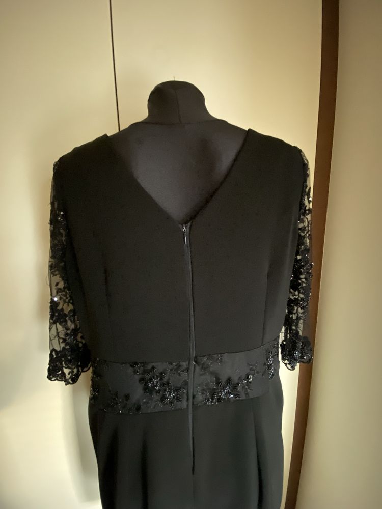 Sprzedam sukienkę czarną roz L/XL