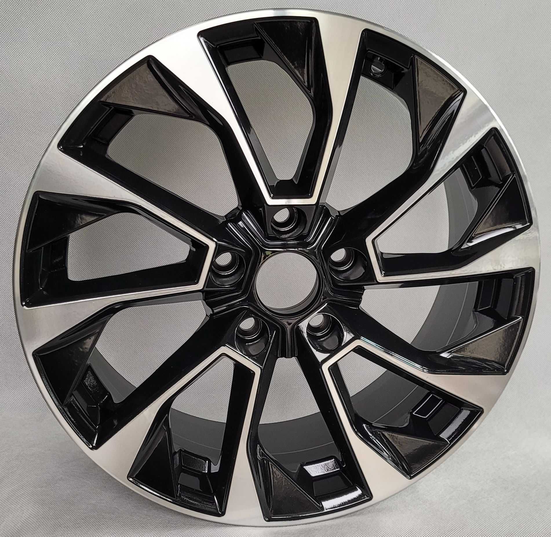 Felgi 17 Kia Sportage 4 Ceed Hyundai Tucson i30 Mazda Megane Laguna 3