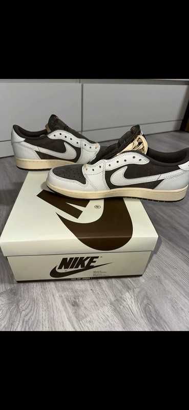 Jordan 1 Retro Low OG SP Travis Scott Reverse Mocha 44