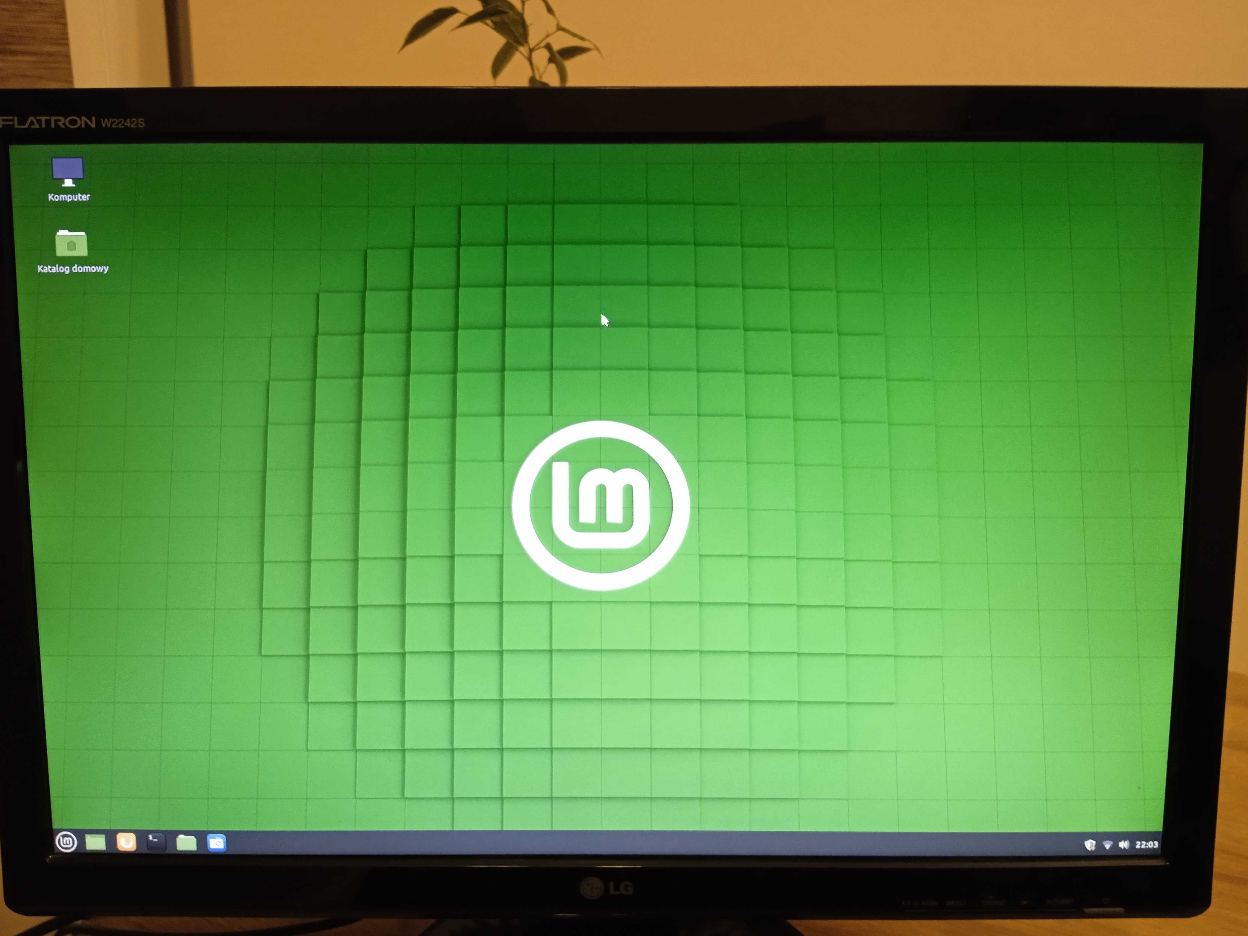 Monitor LG Flatron W2242S, 22 calowy, używany