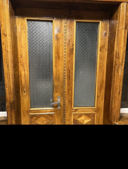 Продам вхідні двері з двома вікнами