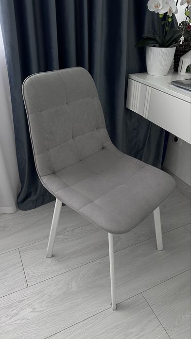 Продаю кухонные стулья, цена за 1 указана