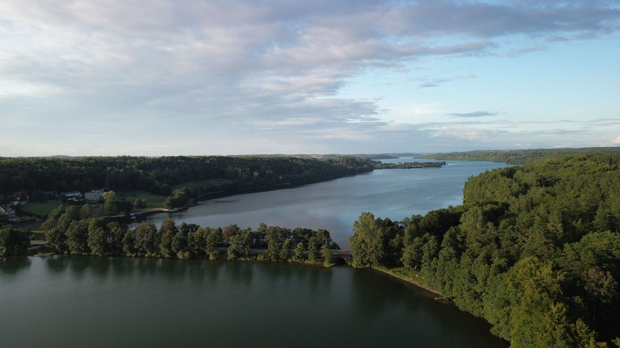 Domek nad jeziorem wakacje balia jacuzzi Wielkanoc weekend