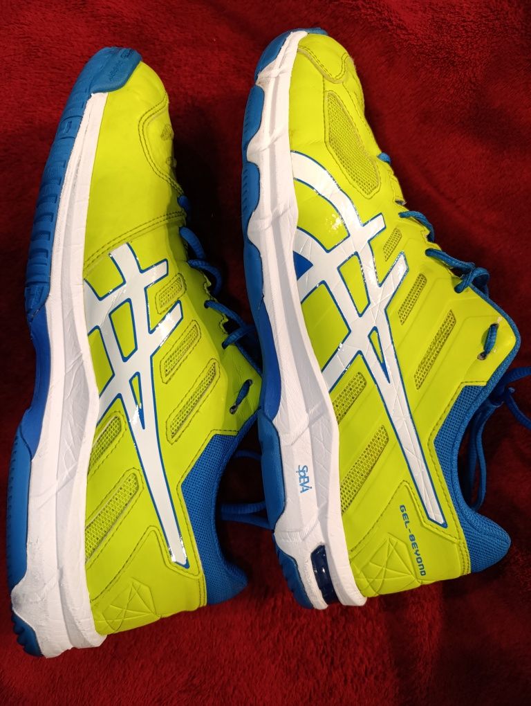 Asics 42 Asics buty do biegania 42 halówki  42 buty sportowe 42