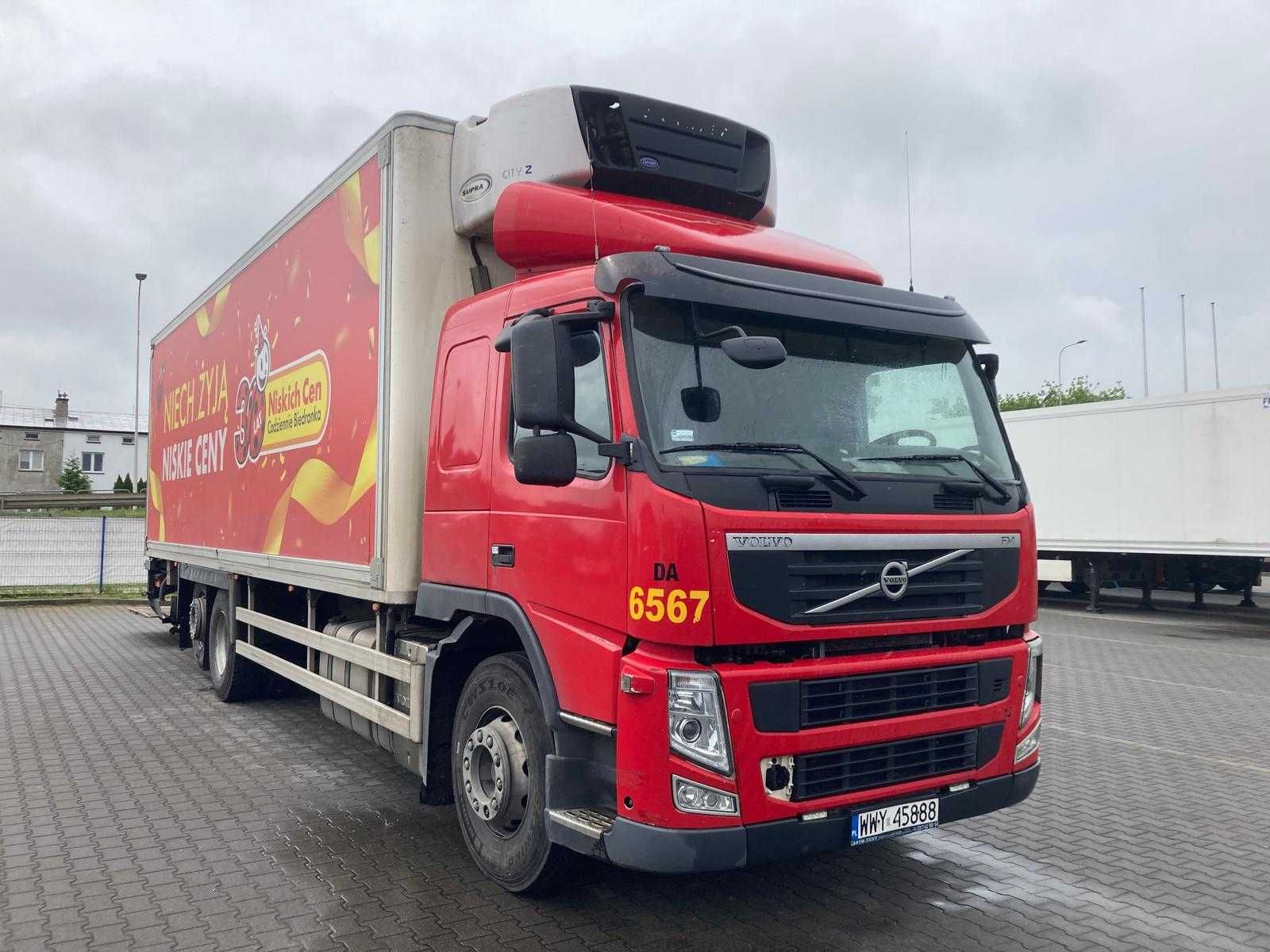 Volvo FM370 solówka chłodnia Carrier 21pal winda DHollandia roleta el.