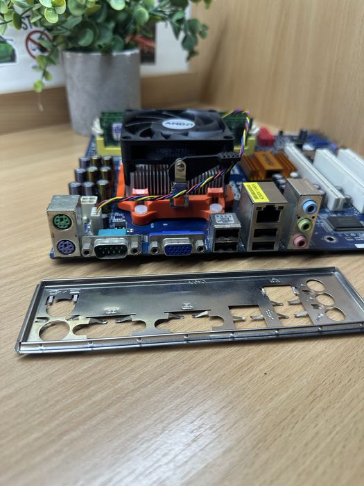 Płyta główna z procesorem + pamięć ram