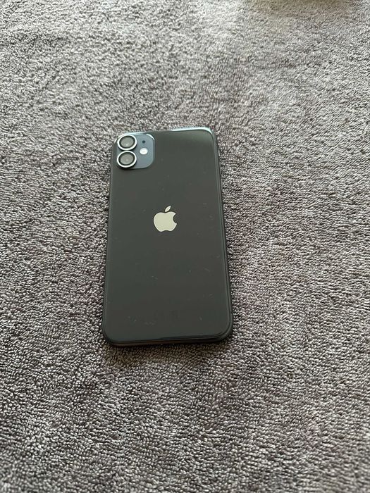 smartfon Apple iPhone 11, 64 GB, 100 % battery, + AirPods 2 gen.