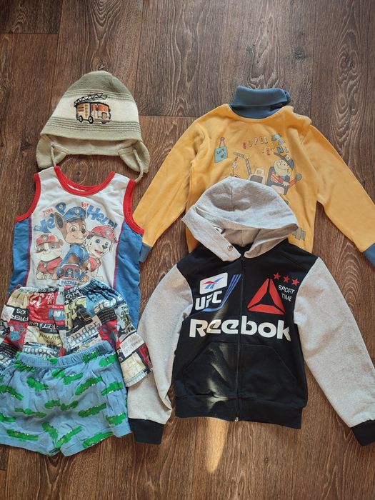 Дитячий одяг віддам безкоштовно