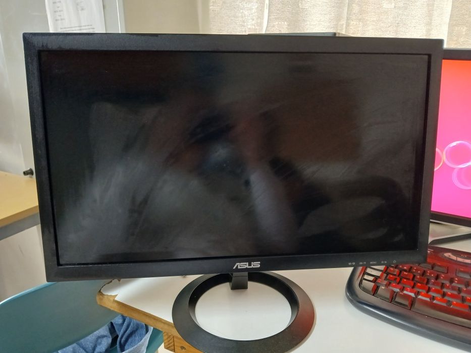 Monitor ASUS em otimas condiçoes