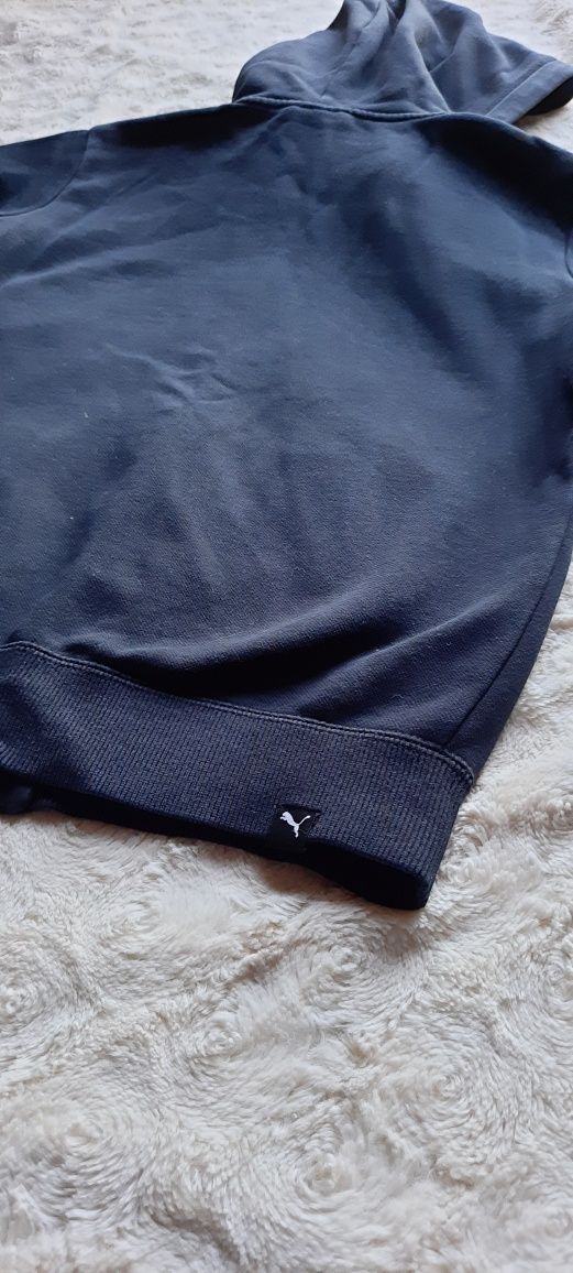 Czarna rozpinana bluza z kapturem marki Puma rozmiar 152