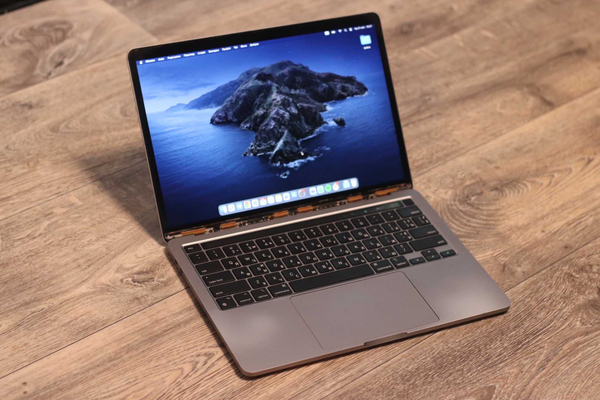 MacBook Pro 13 M1 8 ГБ / 256 ГБ