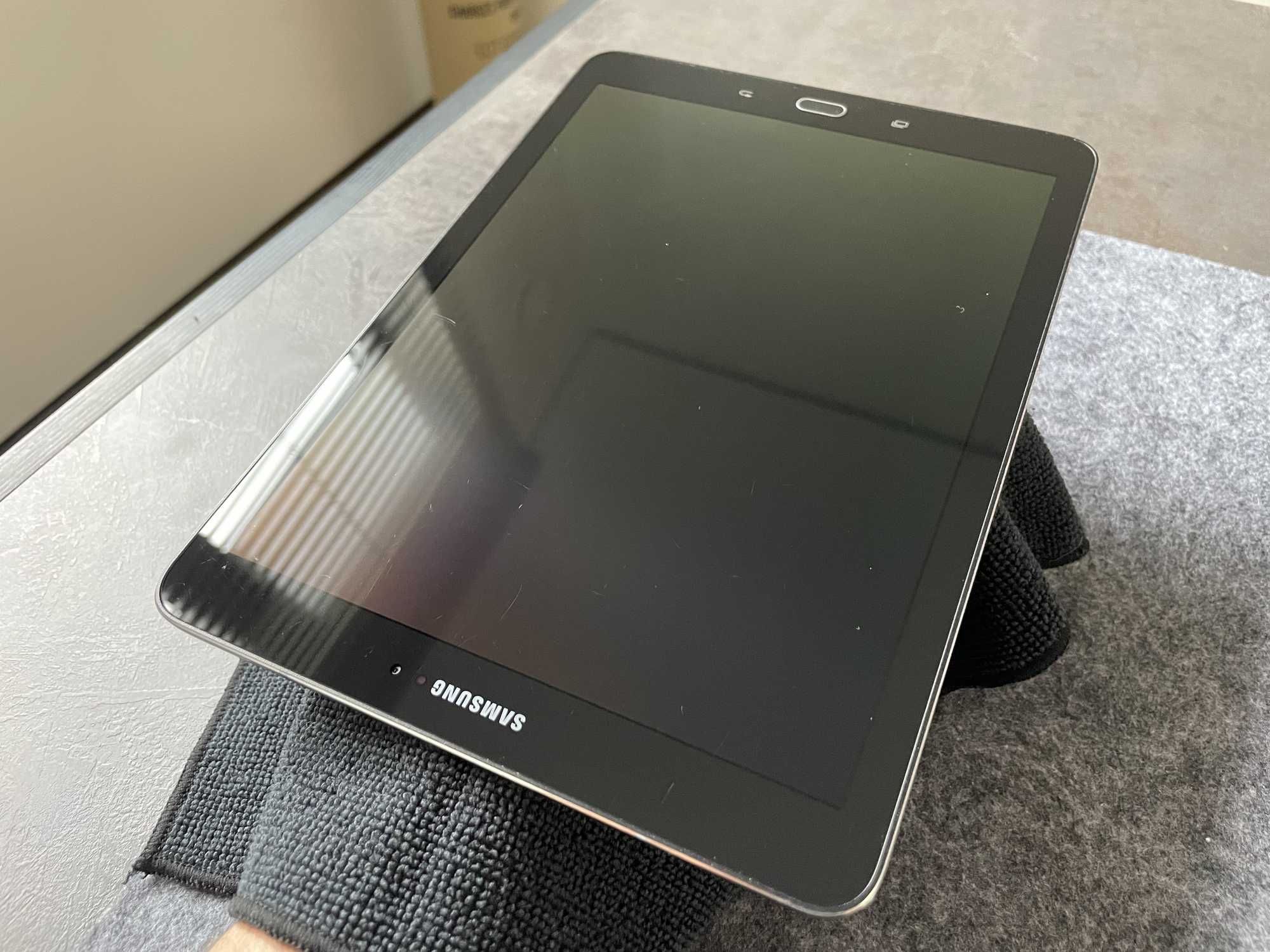 Планшет Samsung Galaxy Tab S2 3/32GB (SM-T819) LTE Black