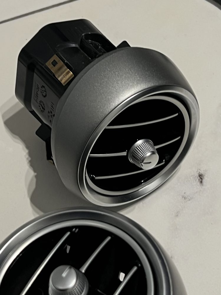 Дифлектор, накладка вентиляции  W205 C300