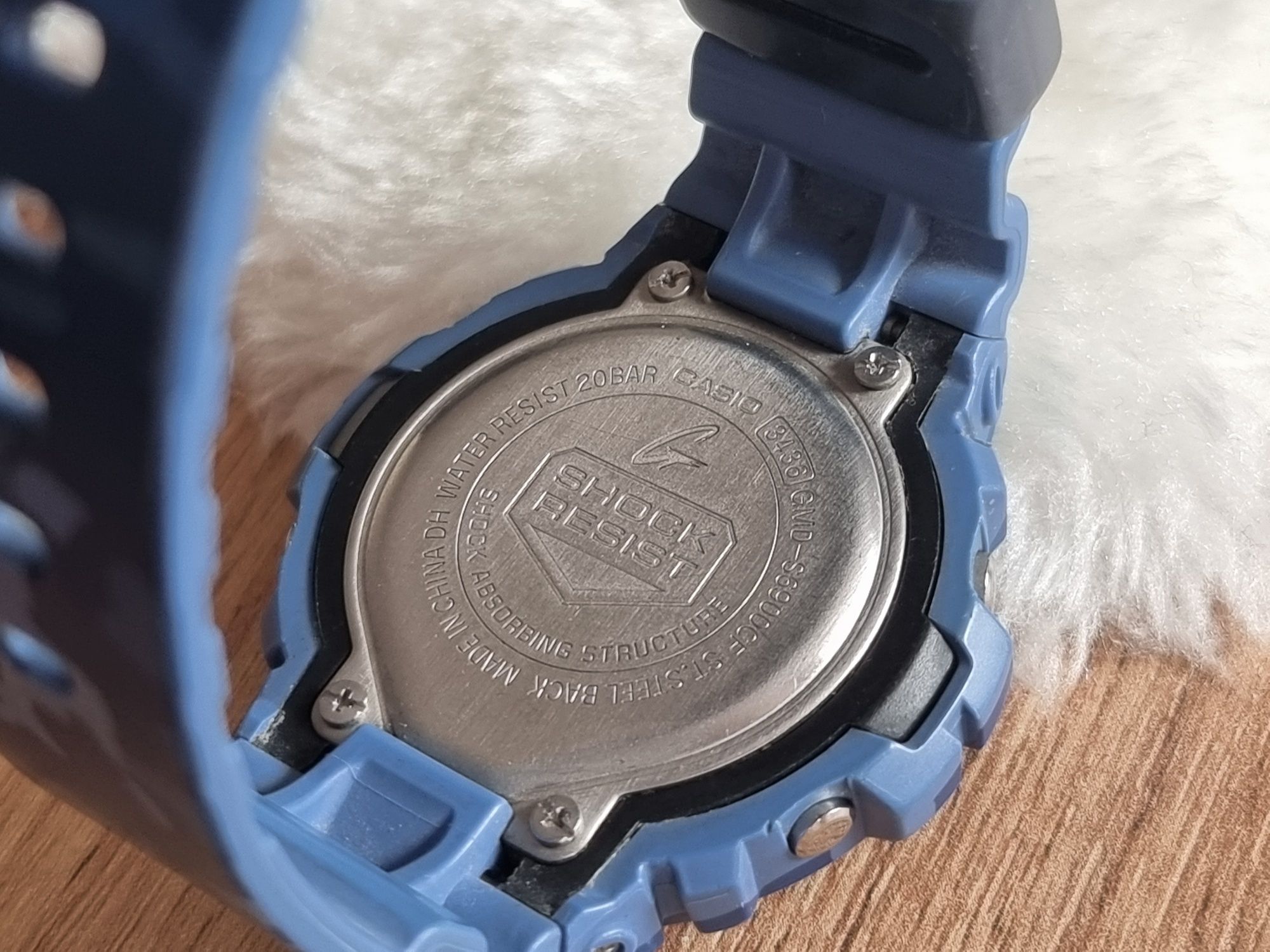 G-shock GMD-S6900CF-2ER Casio zegarek sportowy