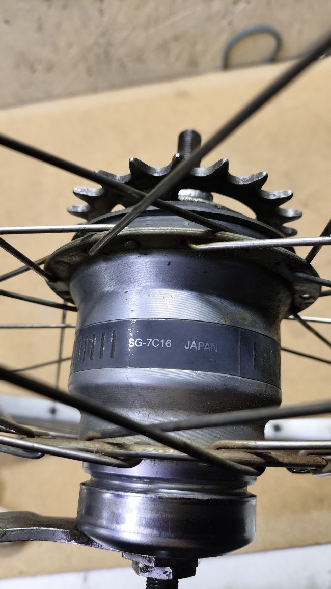 Koło rowerowe tylne Shimano Nexus 28 cali.