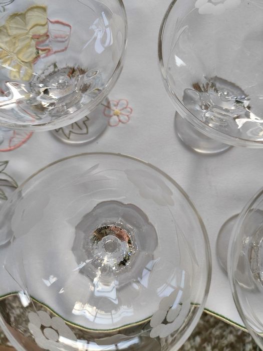 Kieliszki do szampana lub do deseru