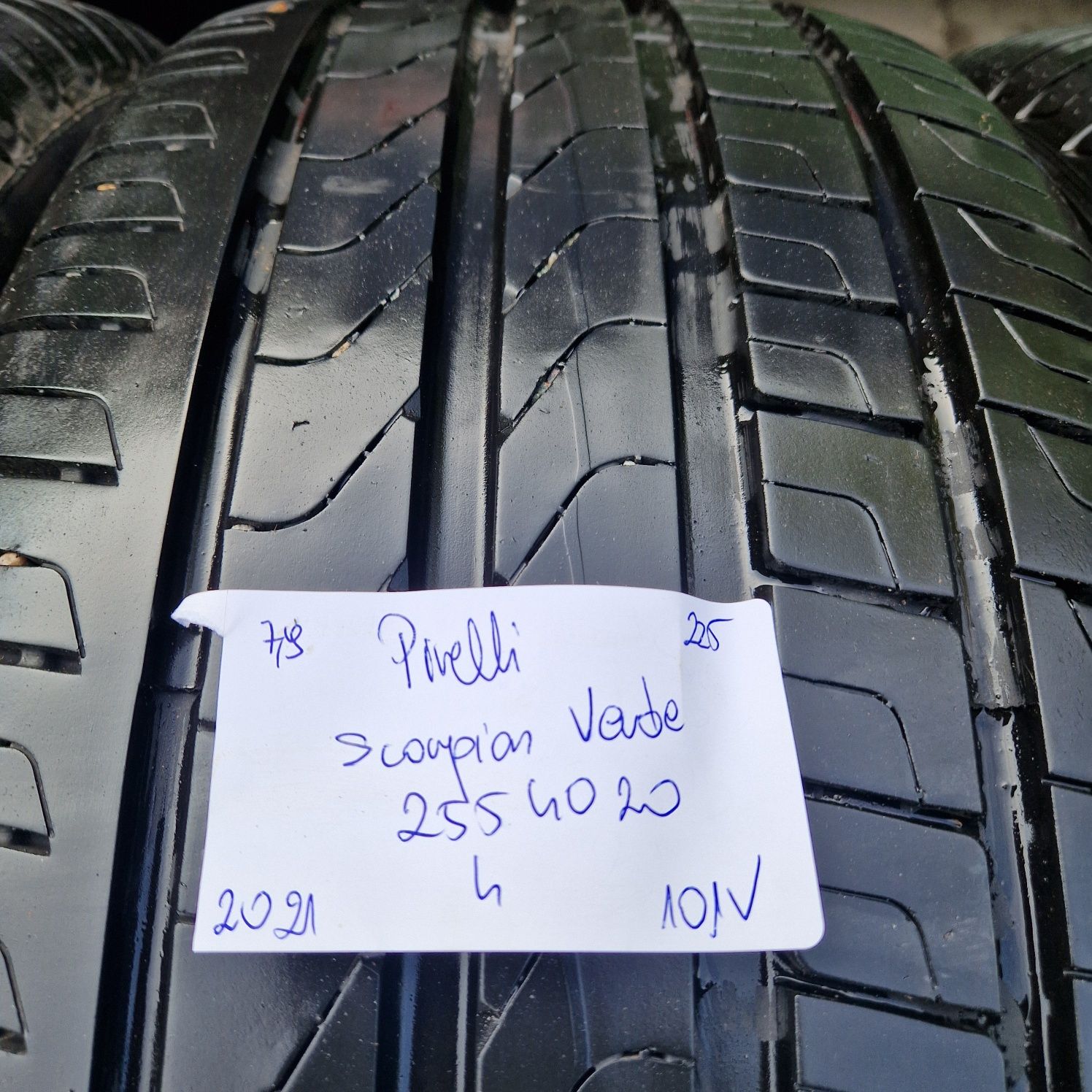 255/40/20 255/40R20 Pirelli 2021 lato