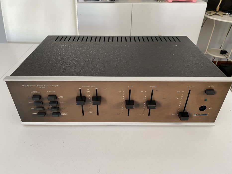 Amplificador  Radford HD-250
