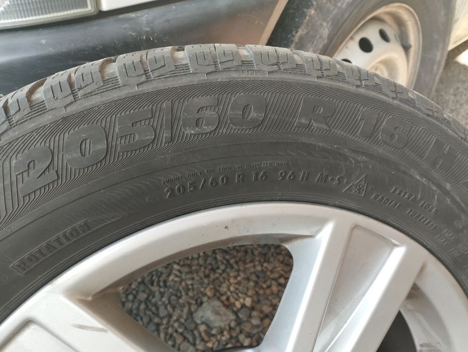 Felgi Audi  A4 5x112 z oponami