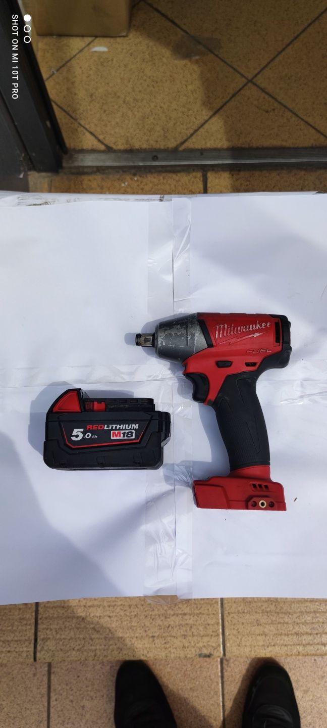 Klucz udarowy Milwaukee M18ONEFHIWF12 Aku 1/2 '' 300Nm , z baterią 5Ah