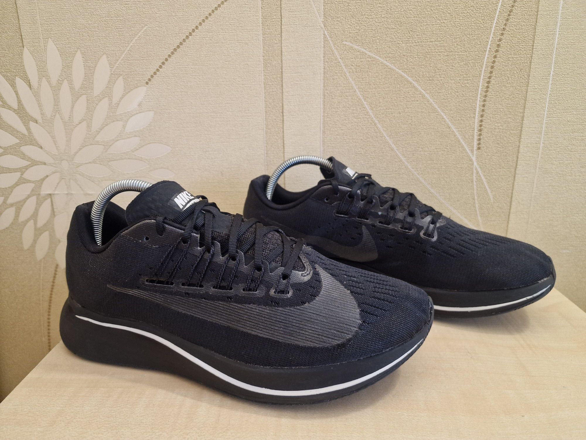 Кросівки Nike Zoom Fly оригінал розмір 44