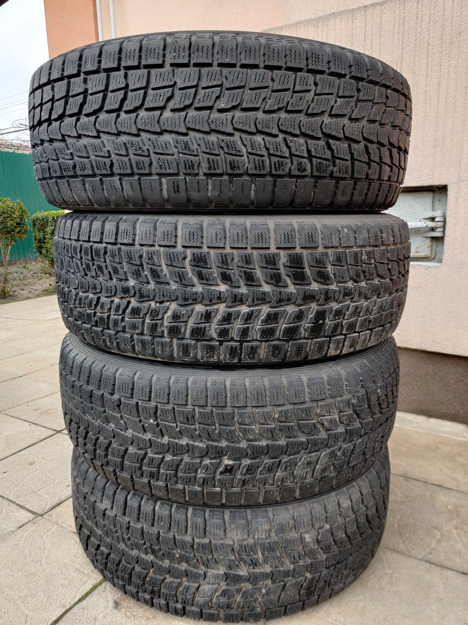 Комплект зимової резини 235/55R18 Dunlop Grandtrek SJ6