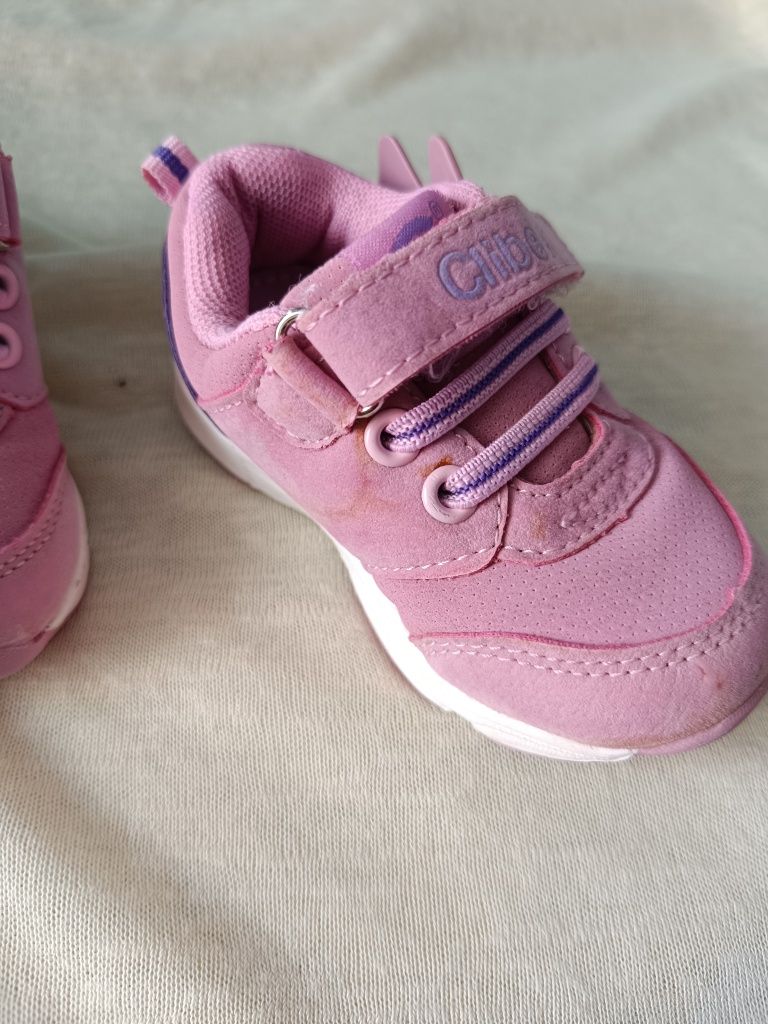 Adidasy 22 Clibee
