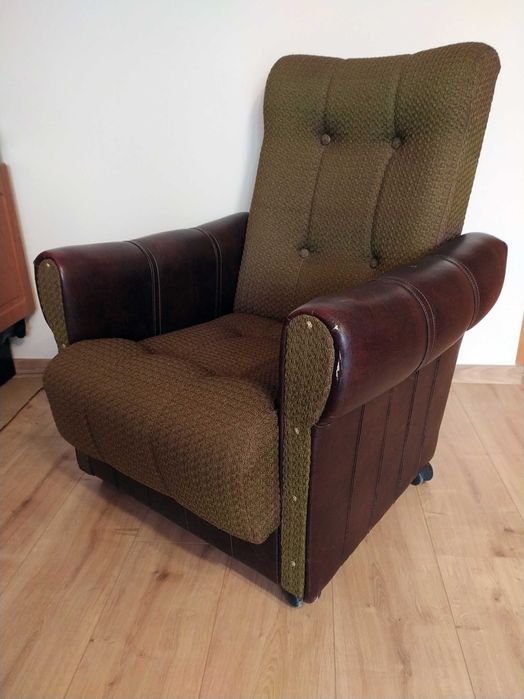 Fotel na kółkach, obicie skórzane, brązowy