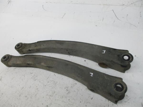 Braço de suspensão trás esquerdo HYUNDAI Accent I (X3)