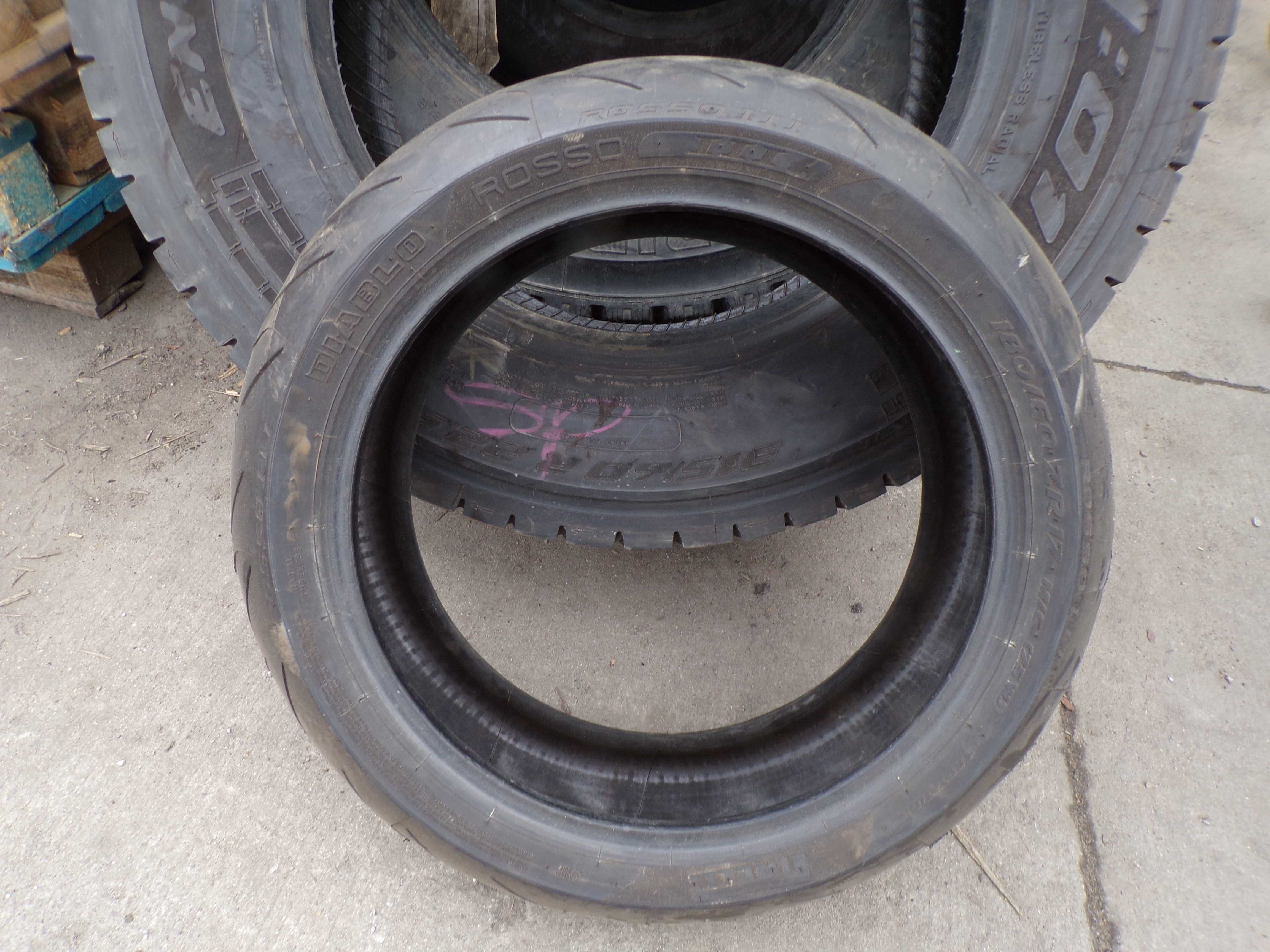 opona 180/60ZR17 PIRELLI 180/60R17 DIABLO Rosso III (320 netto)