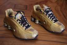 Ténis/ Sapatilhas Nike Shox R4