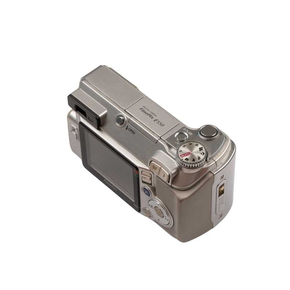 Aparat kompaktowy Fujifilm FinePix E550