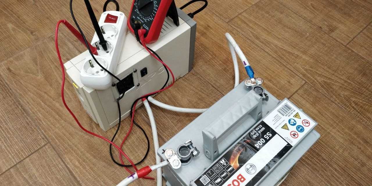 Инвертор APC 500 CS 12В-220В