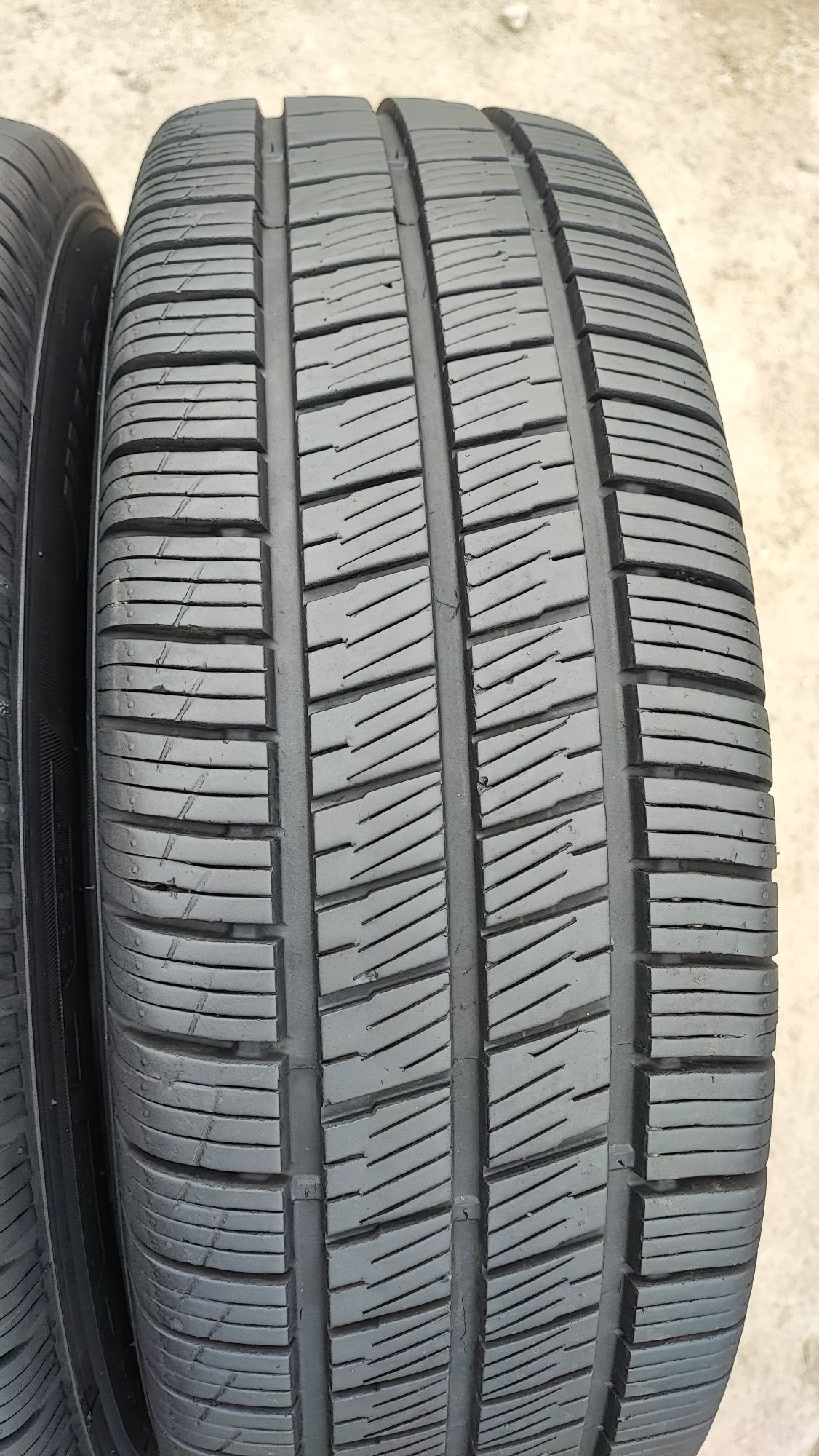 Komplet opon wielosezonowych 225/75/16C Hankook