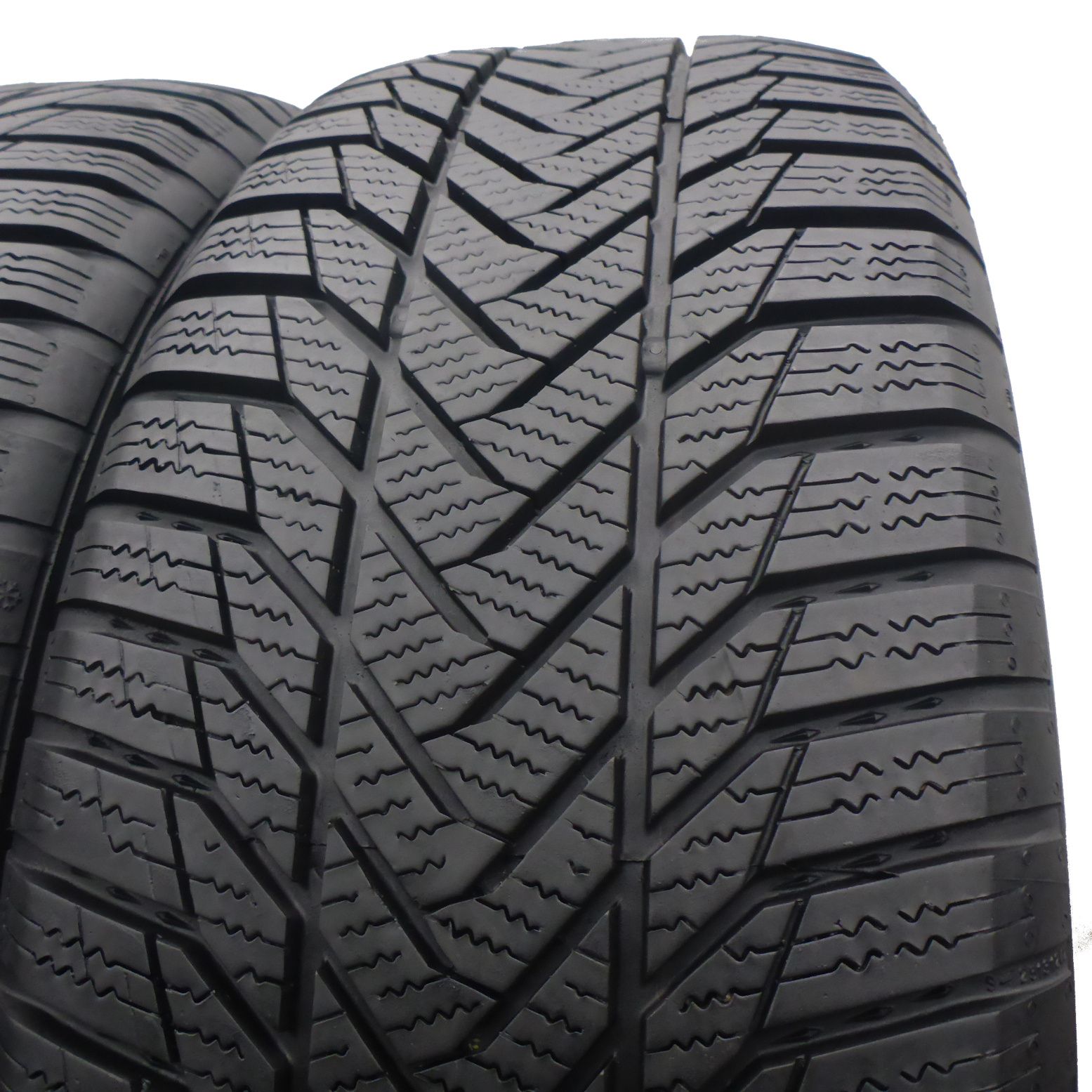 215/60/17 Esa Tecar 215/60R17 96H SuperGrip PRO Zima 2022,2021 6.8-7mm